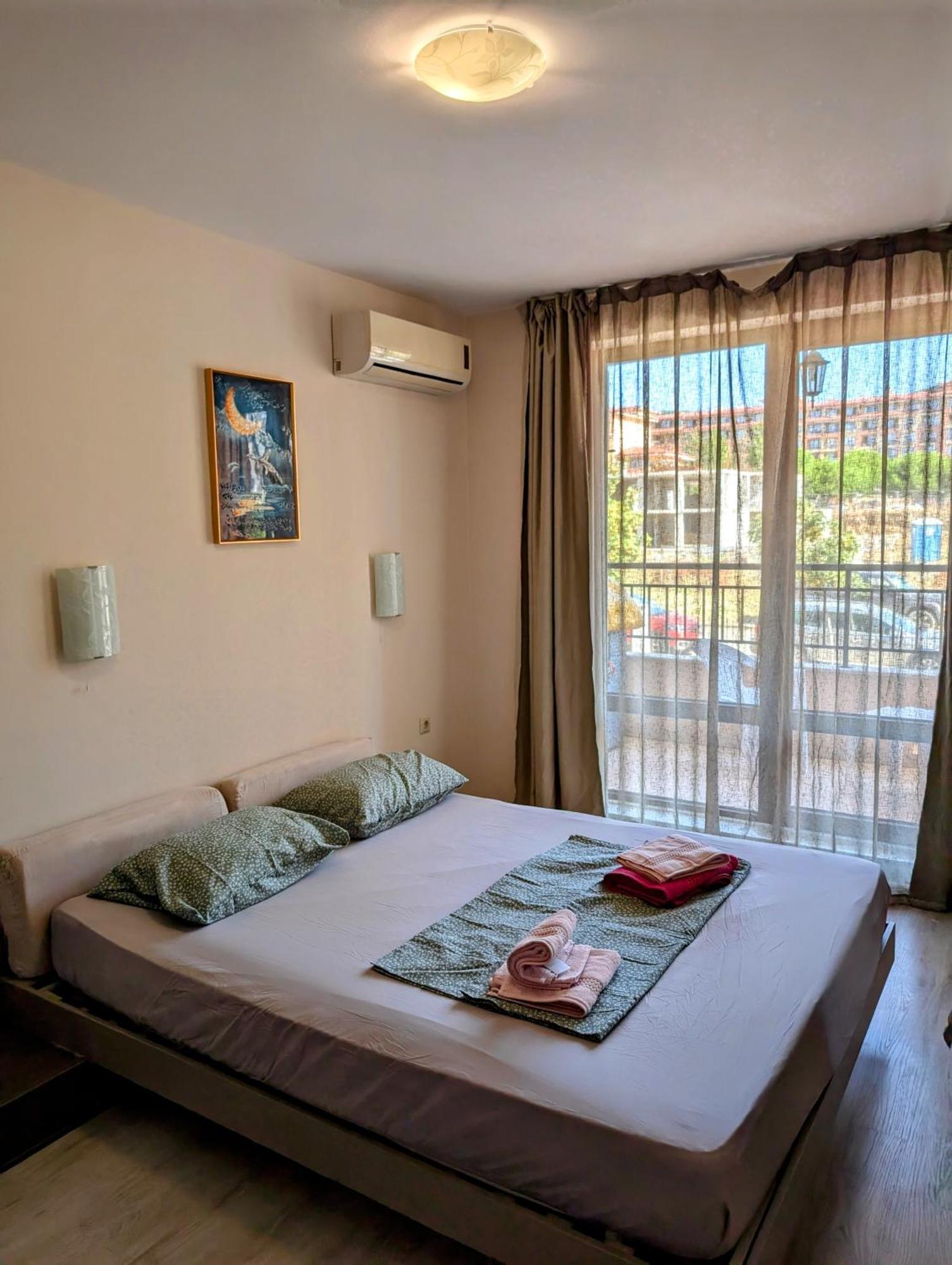 Sunny Star Dreams Condo W Prime Location, Pool, Sea View Sveti Vlas Exterior photo